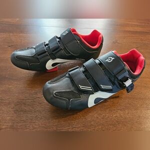 Peloton black cycling shoes J 18 8 9.5